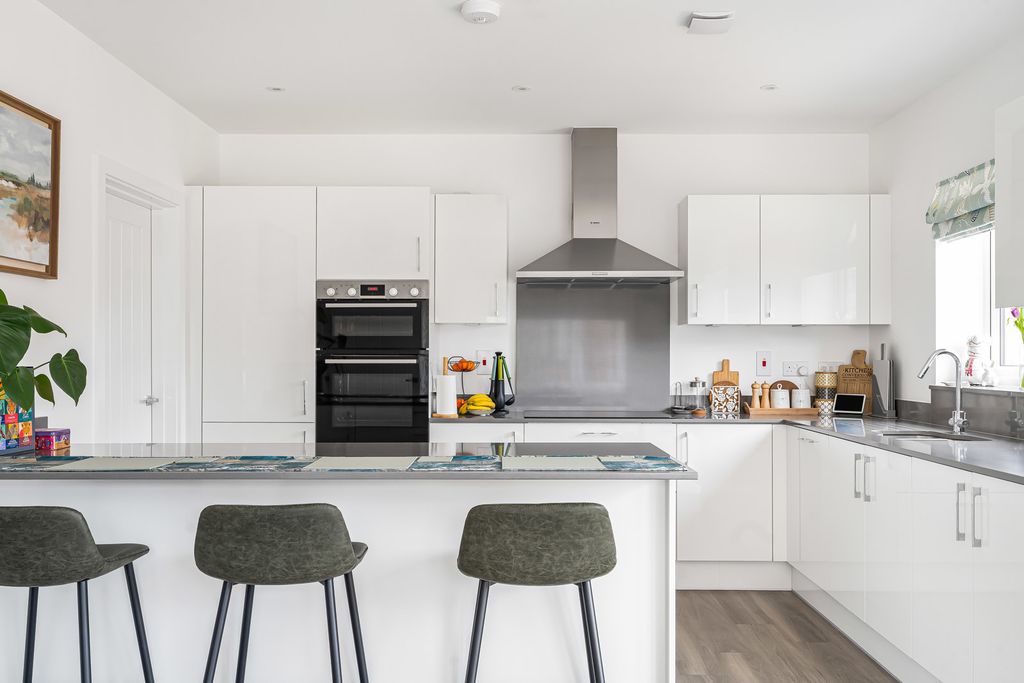 Property photo 1 of 19 Kitchen / Diner