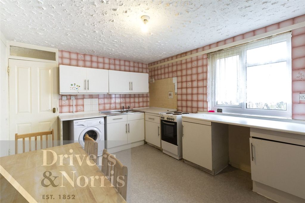 Property photo 2 of 6 Picture No. 04