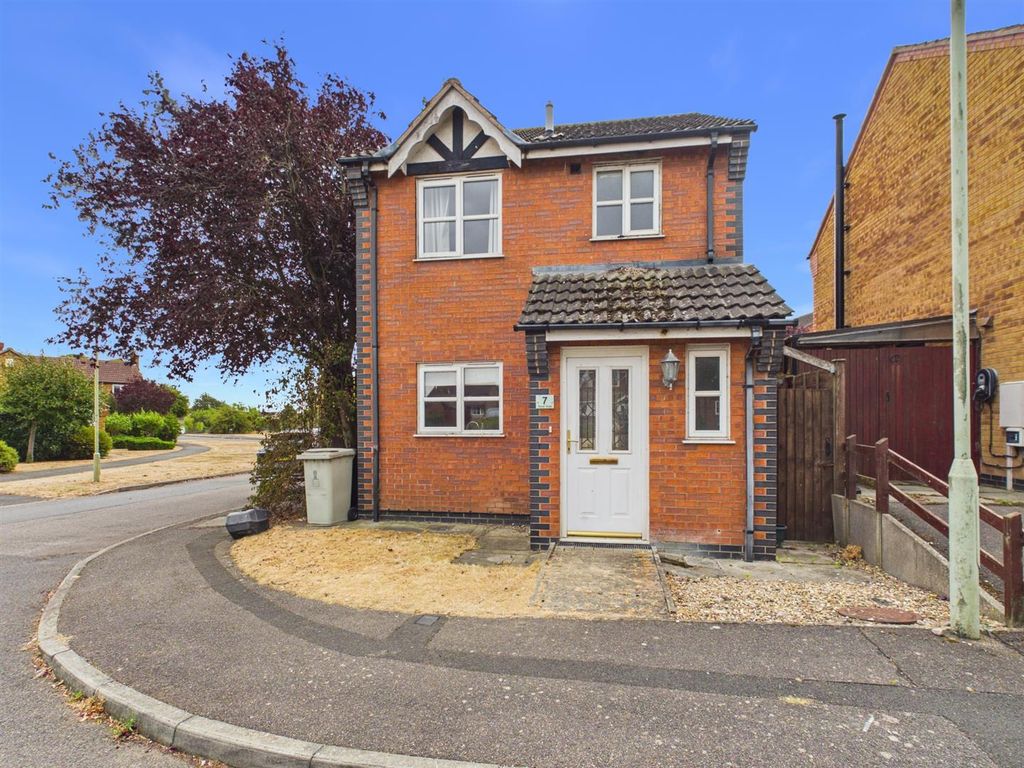 Property photo 1 of 9 Plover Road, Essendine