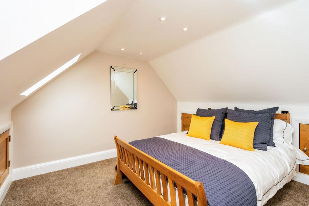 Additional image 15 of 6 bed detached house for saleFoxcombe Road, Oxford OX1