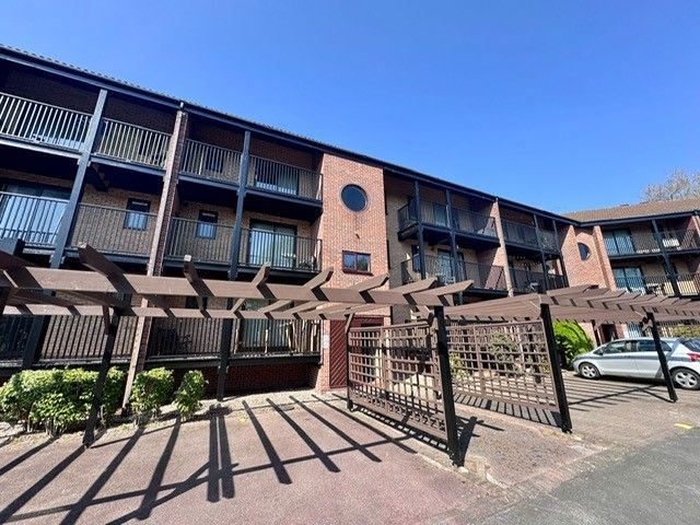 Property photo 1 of 9