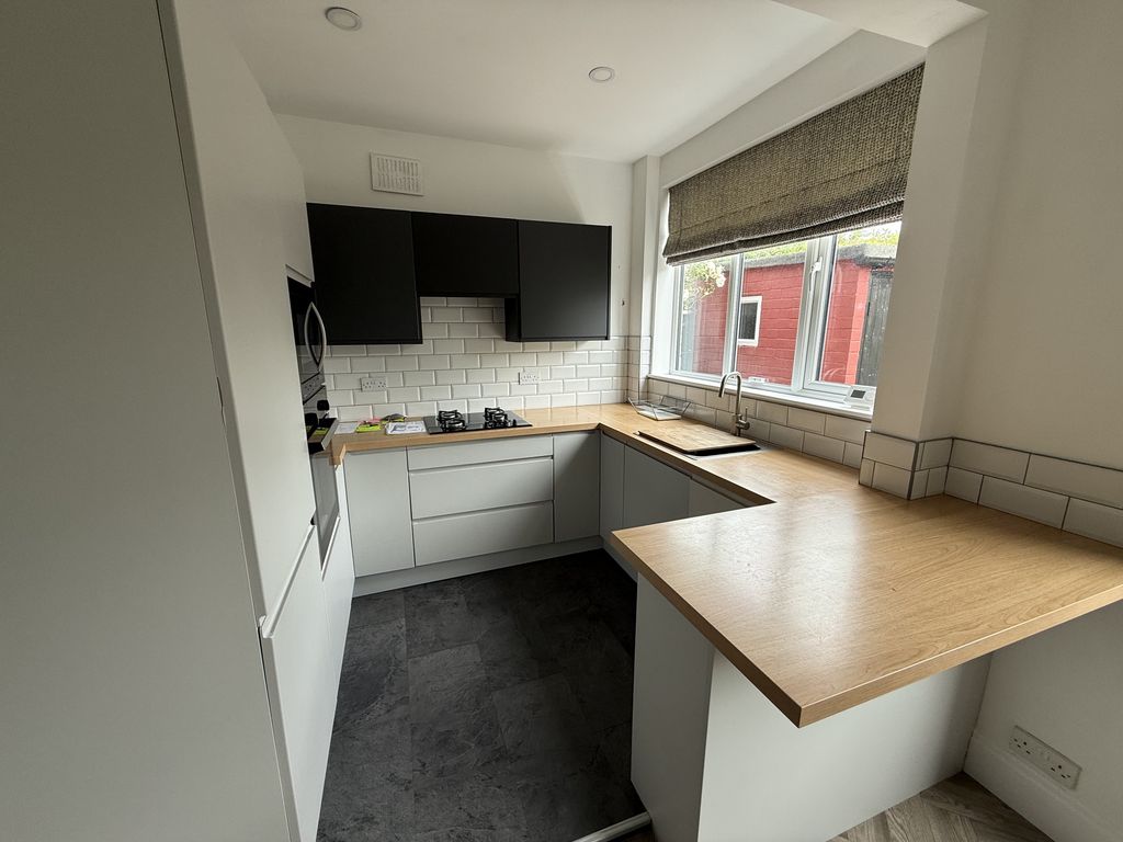Property photo 3 of 19 Img_1001