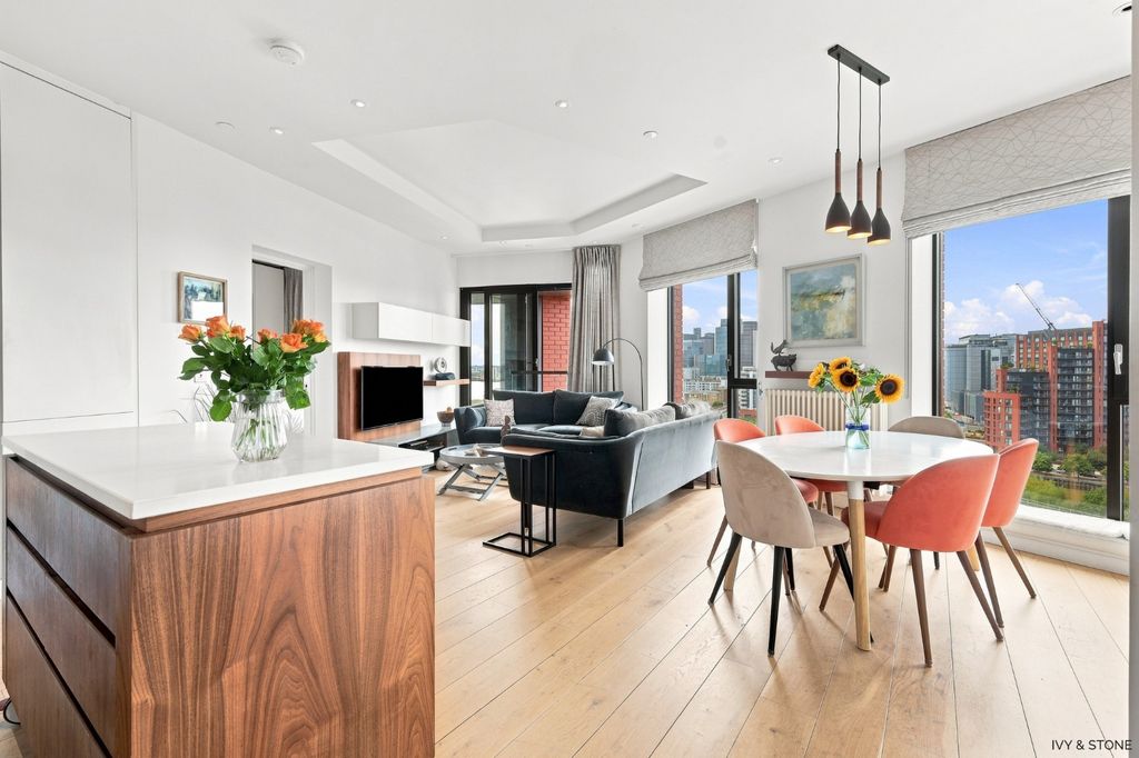 Property photo 2 of 44 5103782