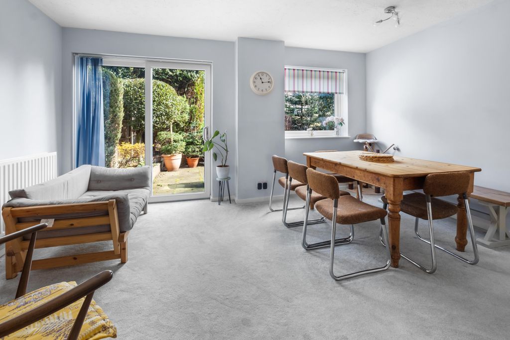 Property photo 2 of 20 Dscf0107