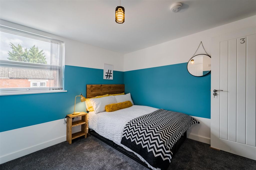 Property photo 3 of 11 015-Dsc00712-Hdr.Jpg