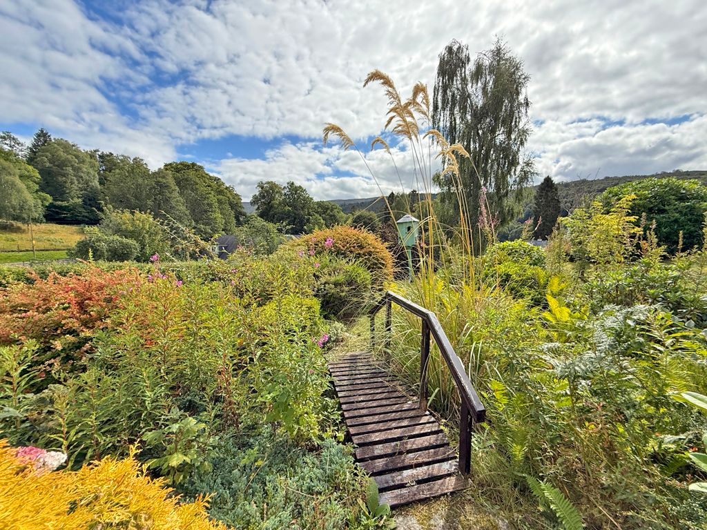 Property photo 2 of 58