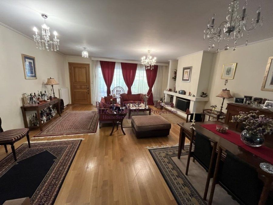 Property photo 2 of 25