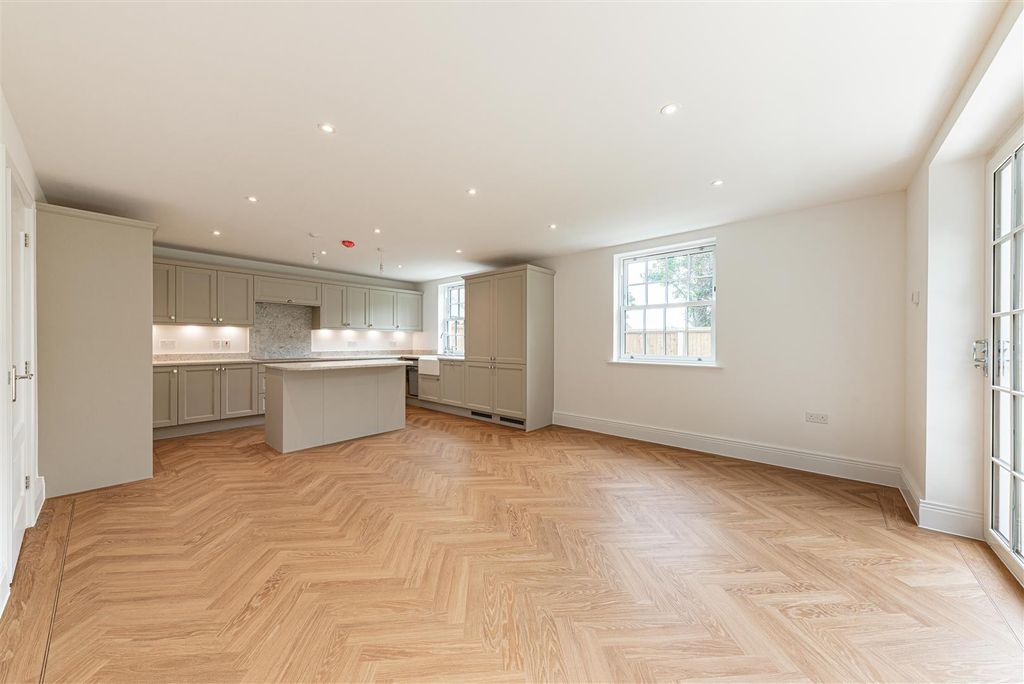 Property photo 3 of 21 L J Imaging-5.Jpg