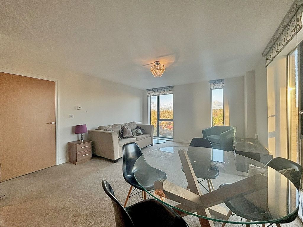 Property photo 2 of 12 Gallery