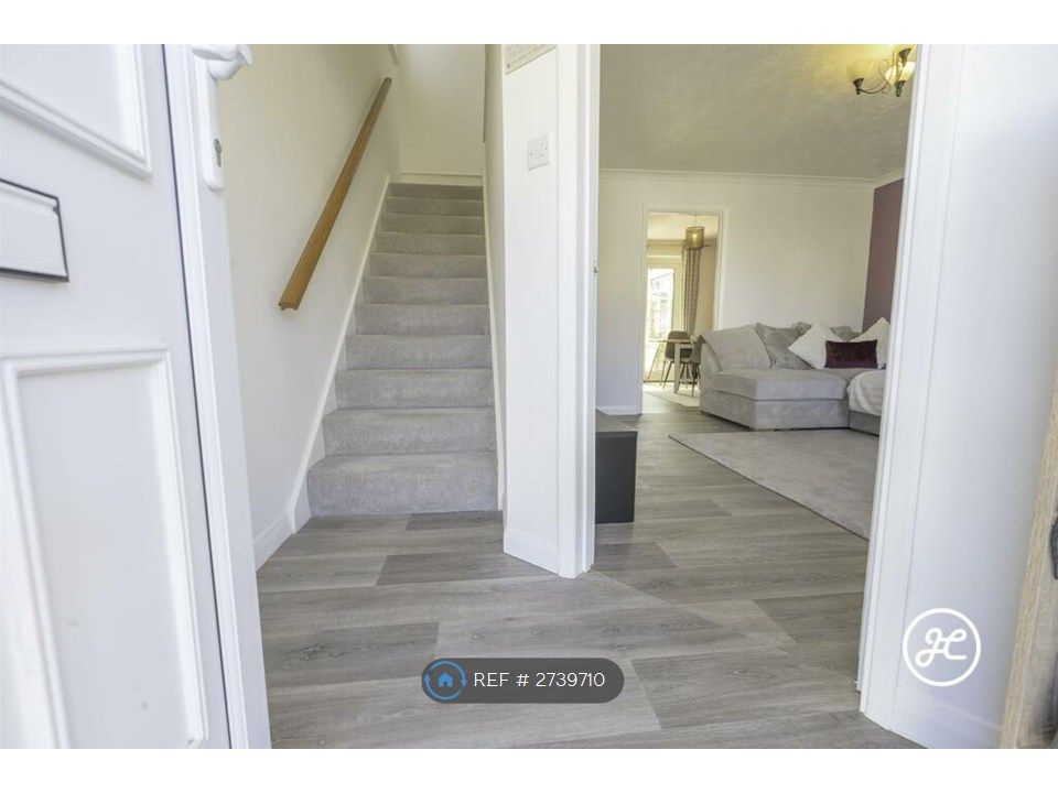 Property photo 3 of 30 Hallway