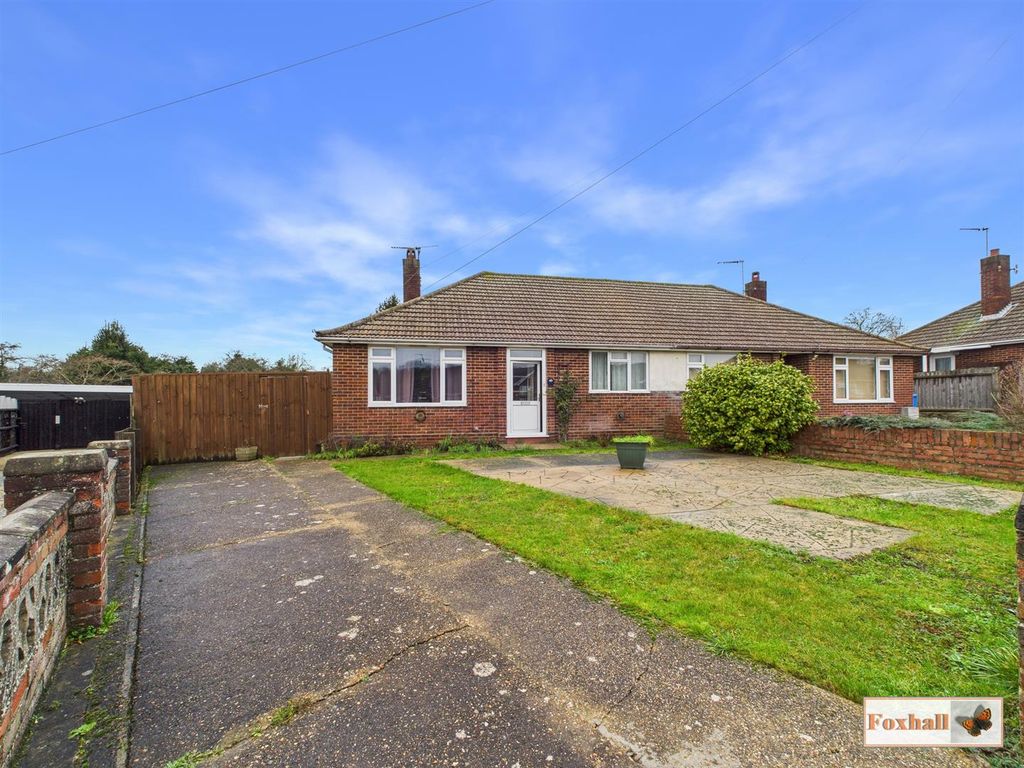 Property photo 1 of 15 Front Garden