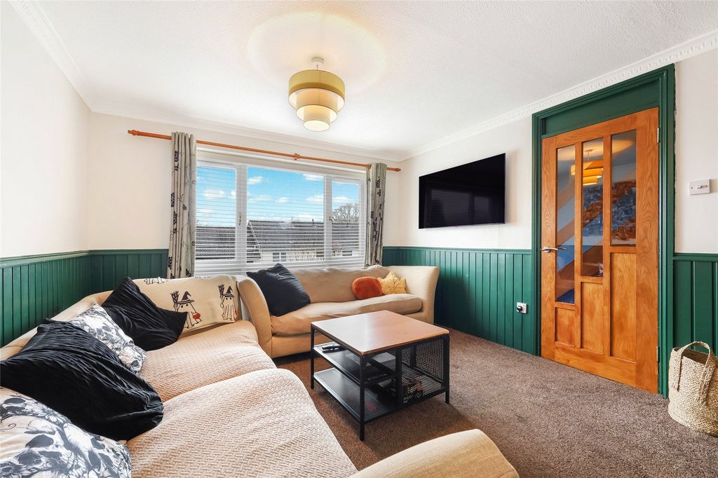 Property photo 2 of 17 Picture No. 24