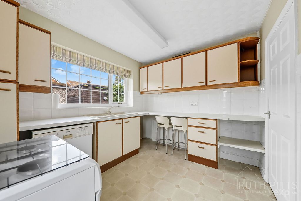 Property photo 3 of 21