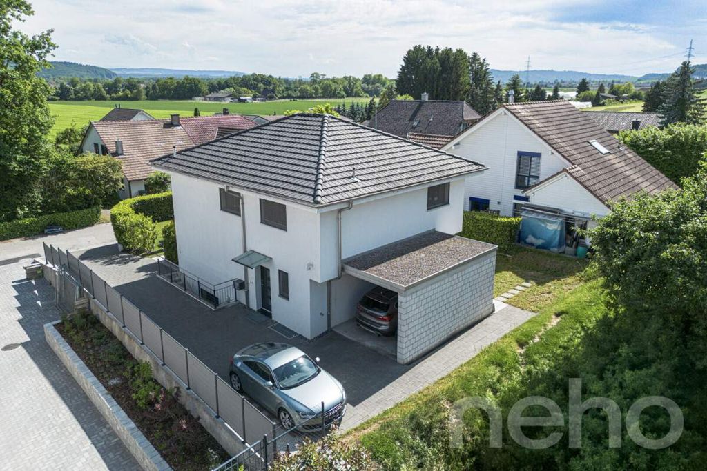 Property photo 3 of 12