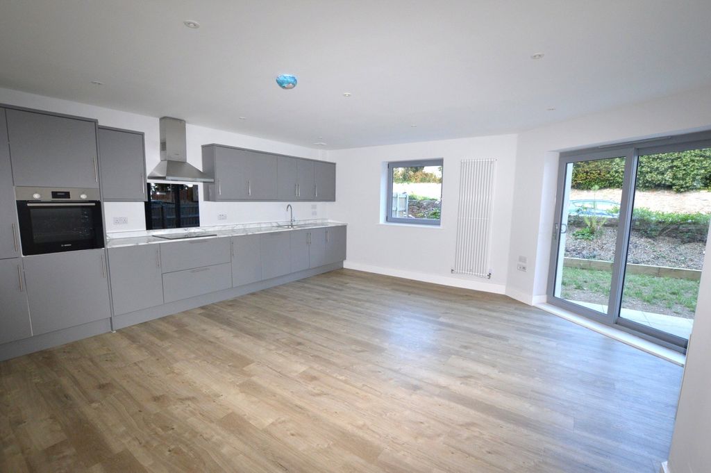 Property photo 2 of 10 Picture No. 43