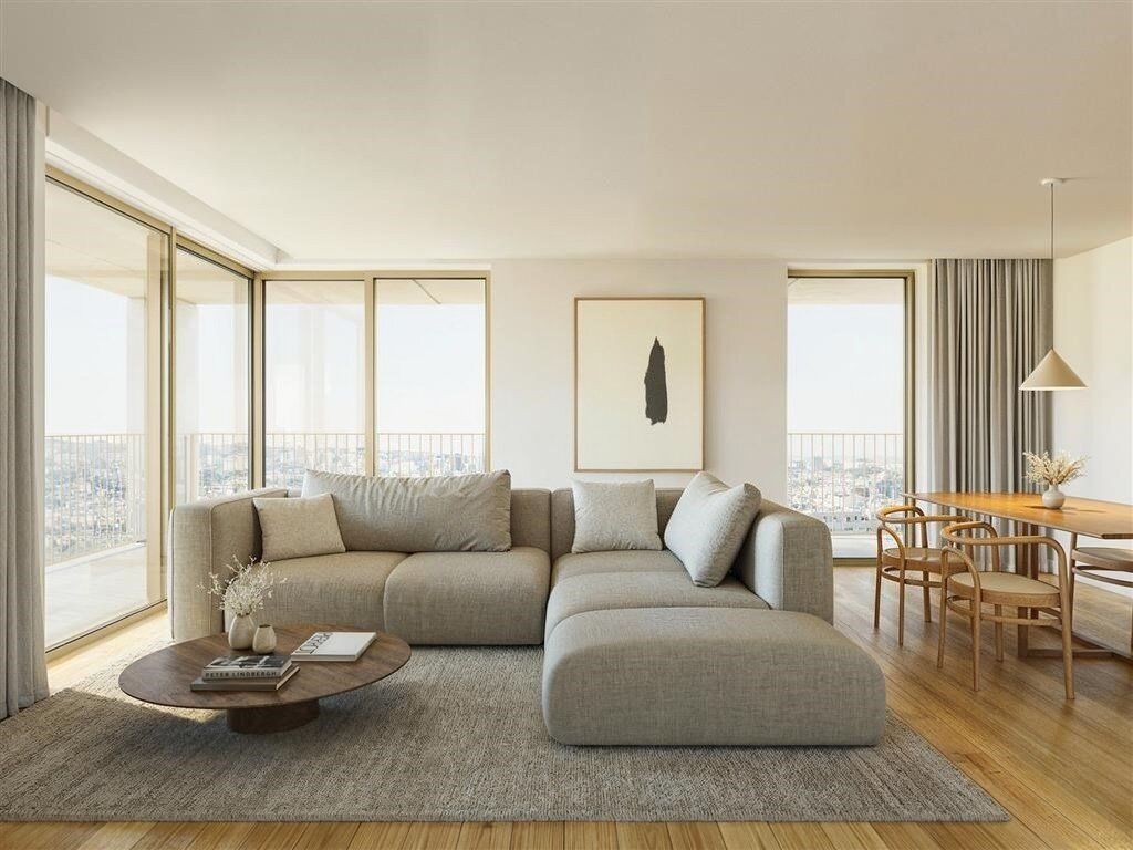 Property photo 1 of 16 3-Bedroom Apartment, In The Fernão Magalhães 127, In Bonfim, Porto