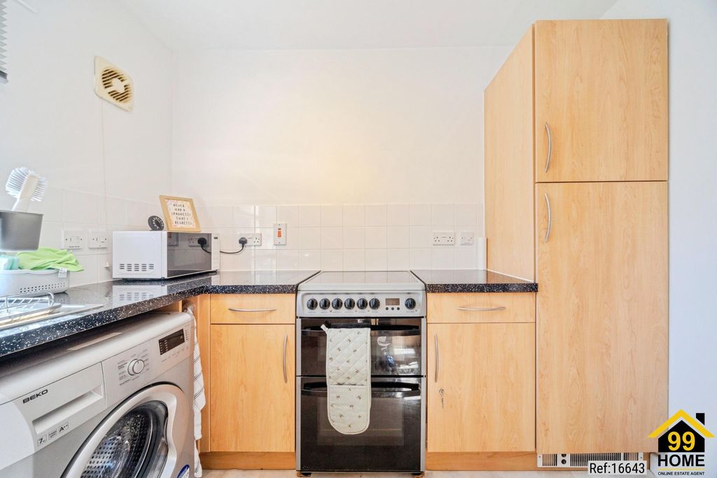 Additional image 9 of 2 bed flat for saleCharterhouse Close, Brackley NN13