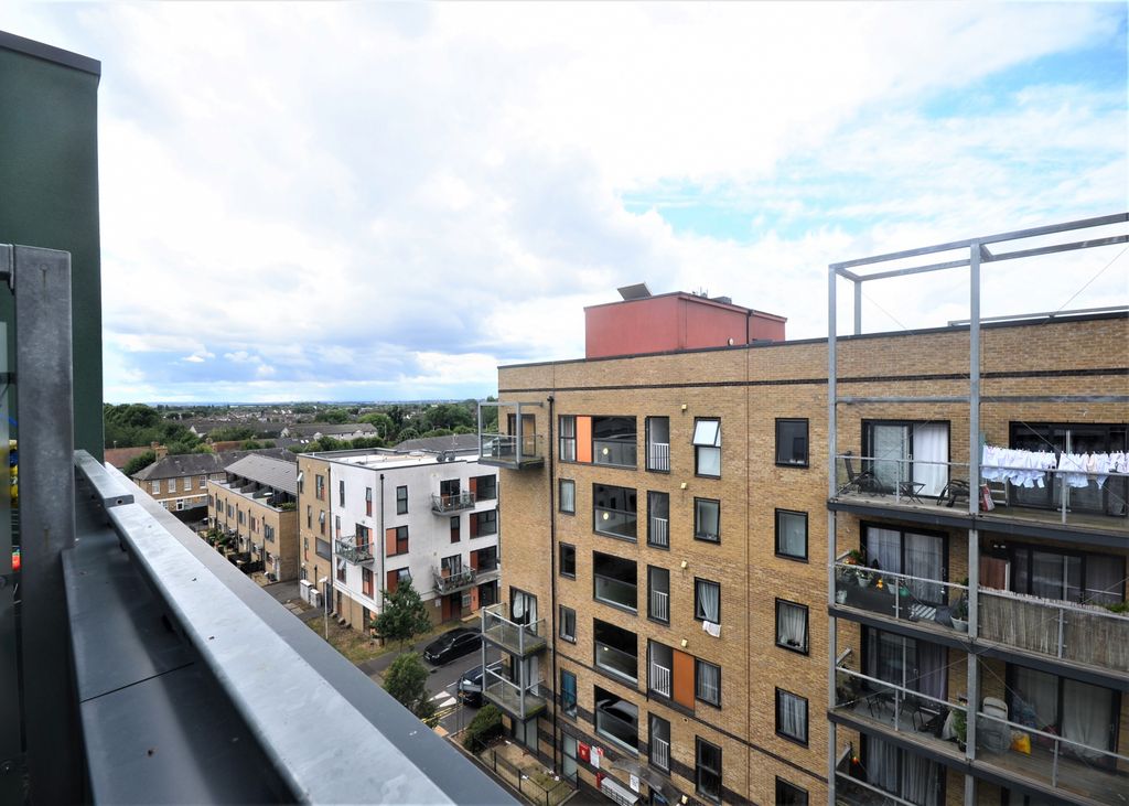 Property photo 2 of 8 Gallery