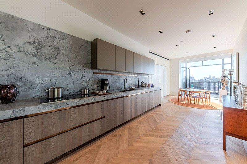 Property photo 2 of 10 Kitchen