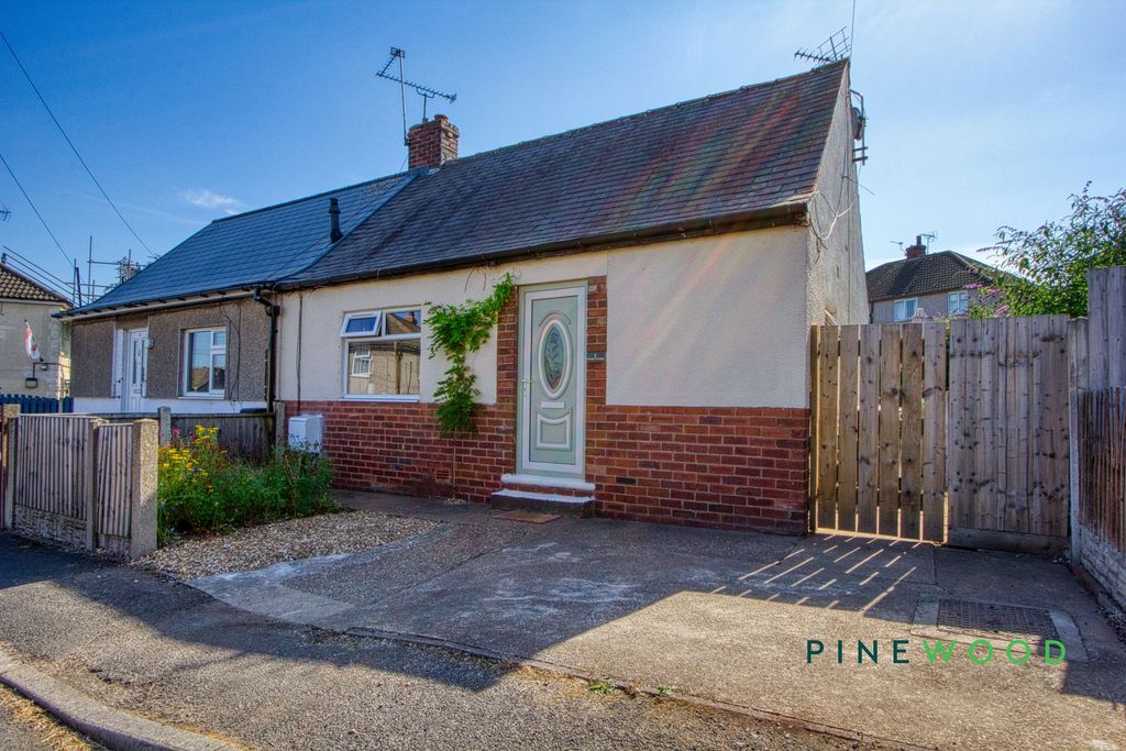 Property photo 1 of 17 Front