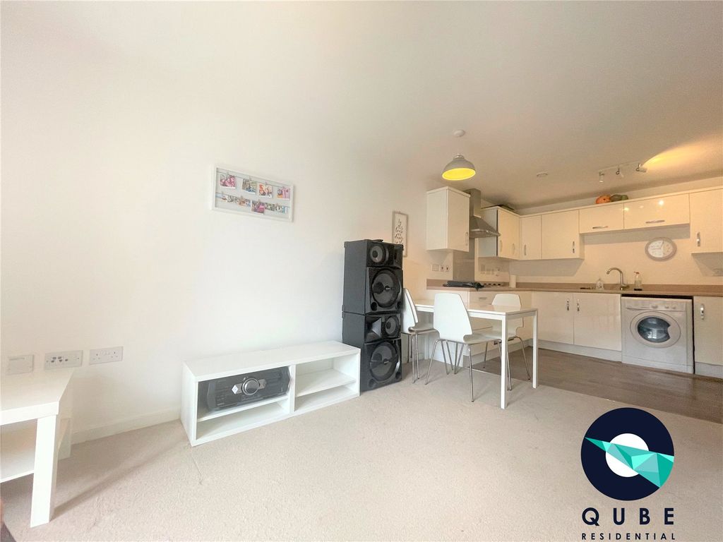 Property photo 3 of 9 Picture No. 04