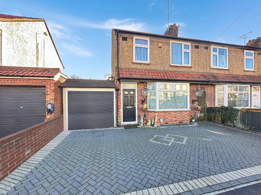 Property photo 1 of 8 4682800