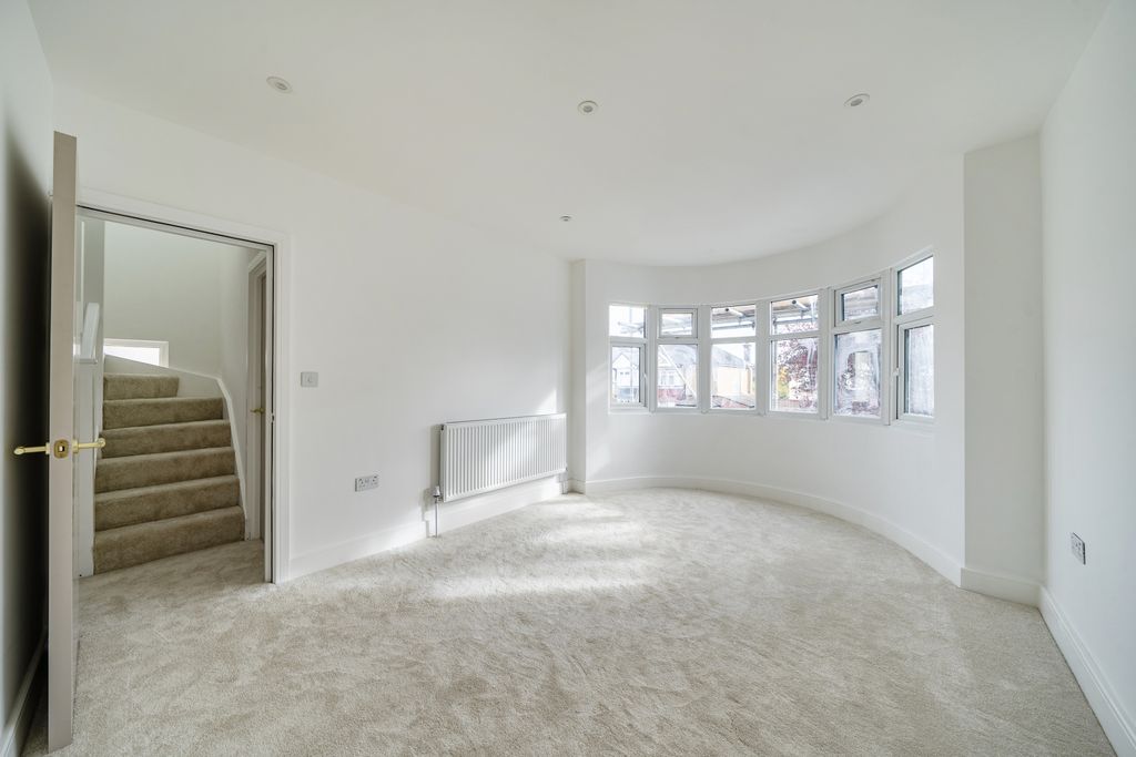 Property photo 3 of 21 Picture No. 07