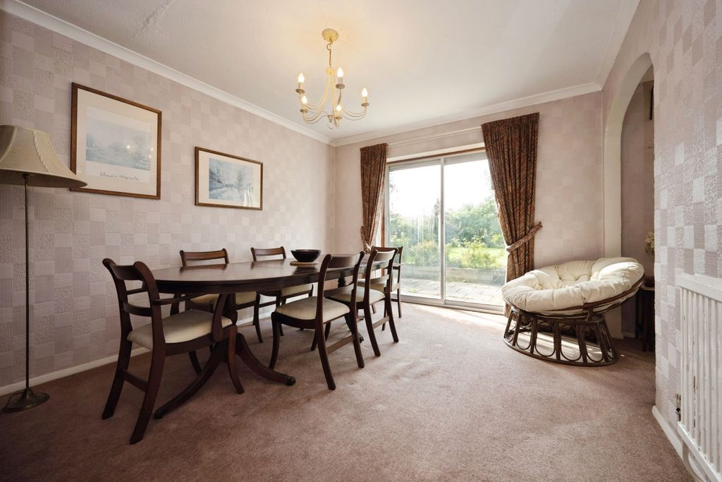 Property photo 3 of 18 Pbox-Img.Jpg