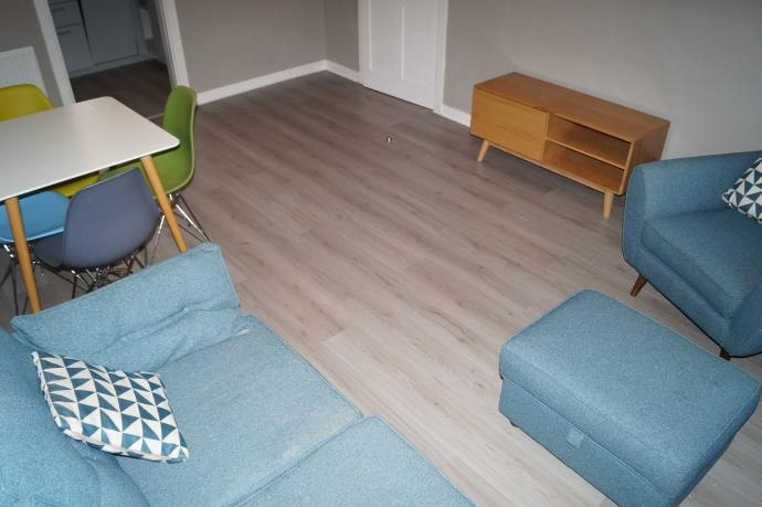 Property photo 1 of 12 Lounge