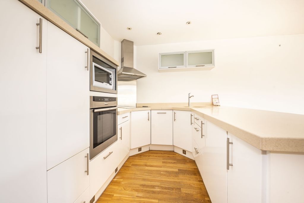 Property photo 3 of 10 Sterling House