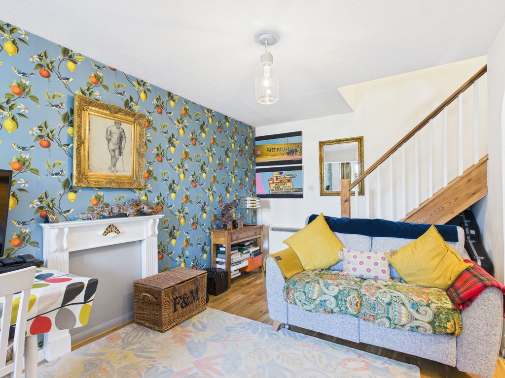 Property photo 3 of 11 Cam02909G0-Pr0372-Still008