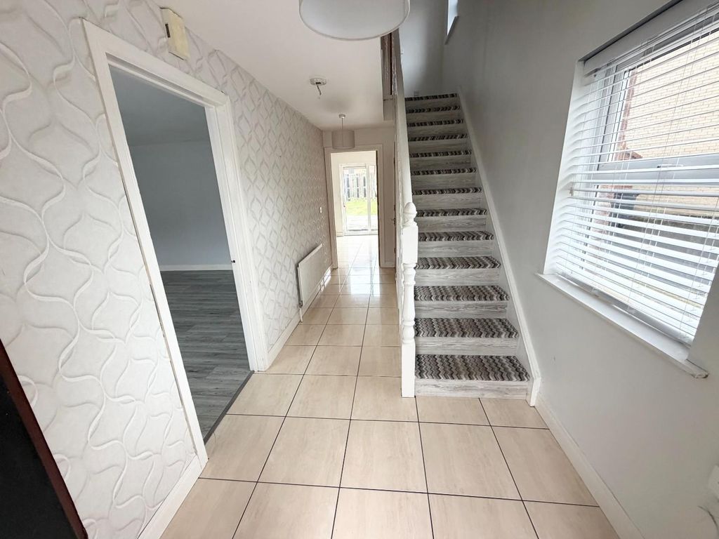 Property photo 3 of 16 Hallway