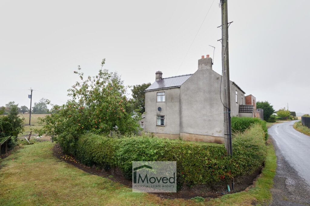 Property photo 1 of 15 House