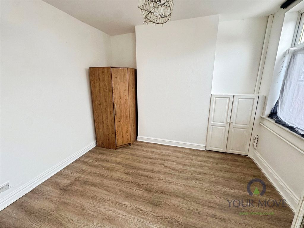 Property photo 2 of 10 Picture No. 20