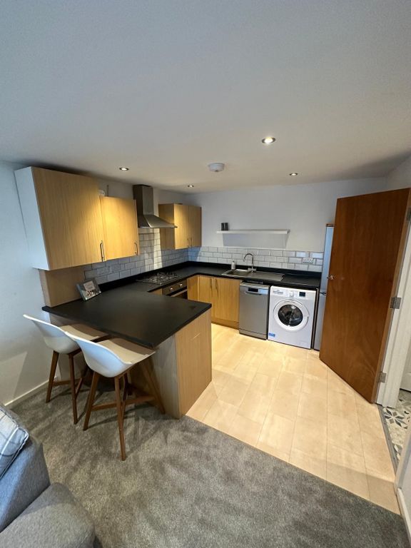 Property photo 3 of 6