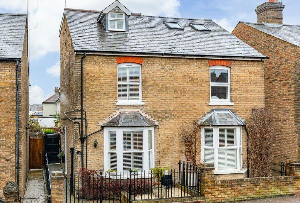 Property photo 1 of 31 8Ea622B6-F42E-48c4-9d0F-8Aa542E98A75.Jpg