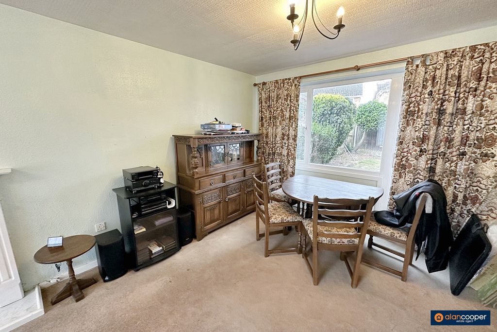 Property photo 3 of 13 3366785