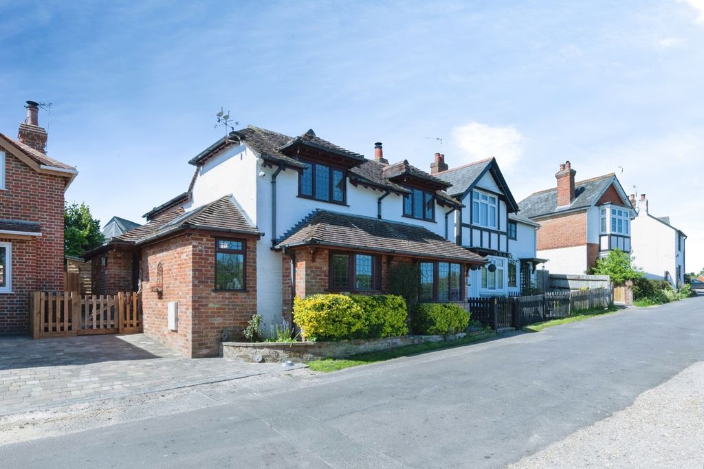 Property photo 1 of 19 Pbox-Img.Jpg