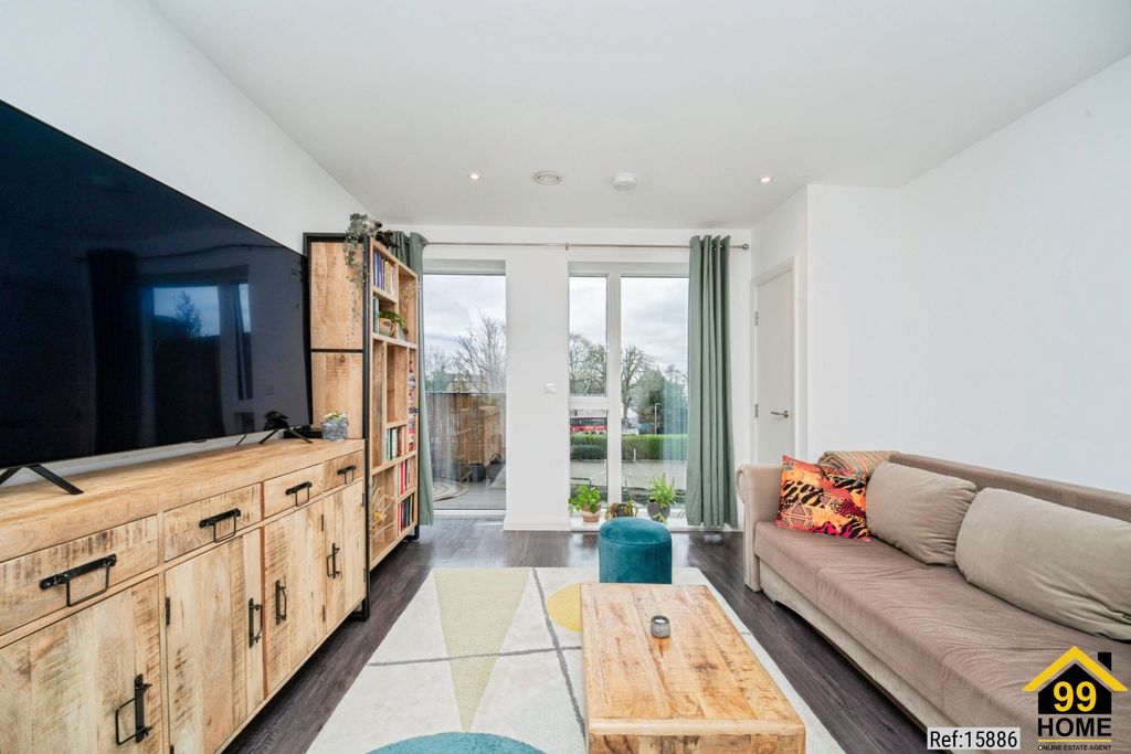 Property photo 3 of 20 Photo 2