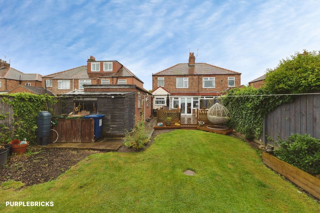 Property photo 3 of 40