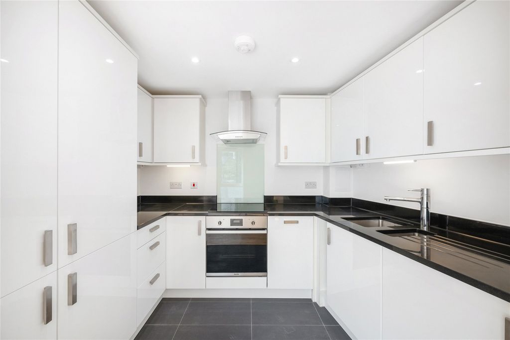 Property photo 3 of 10 Picture No. 07