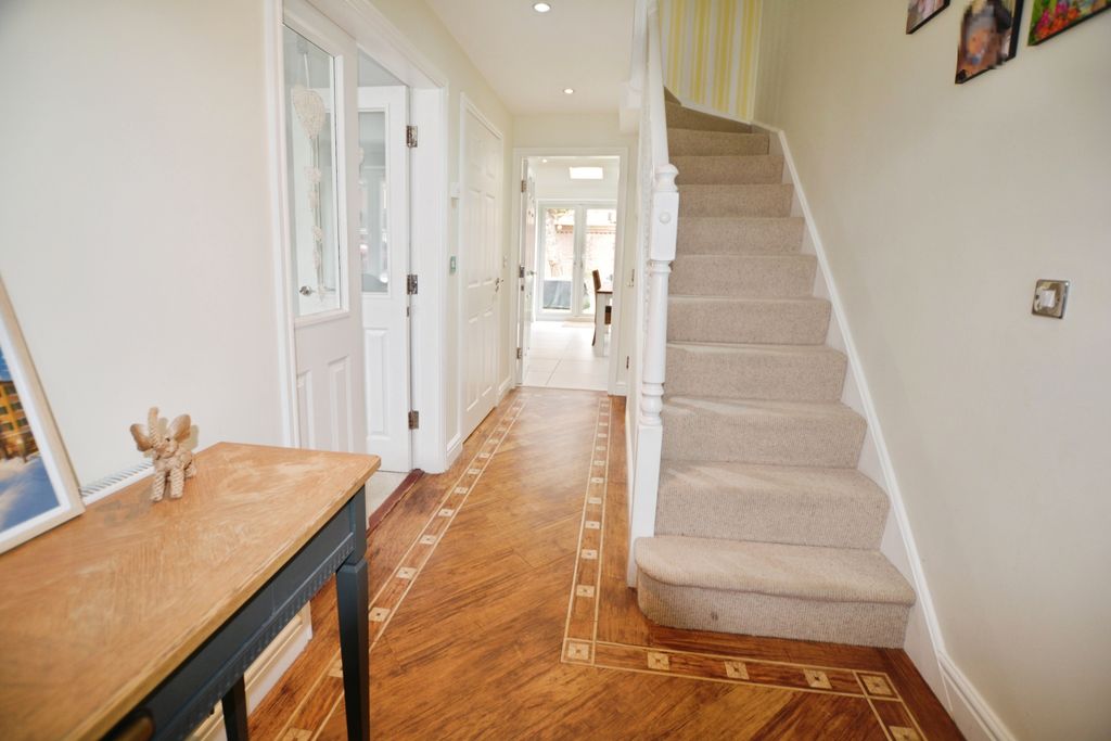 Additional image 8 of 5 bed detached house for saleGilbert Way, Fernwood NG24