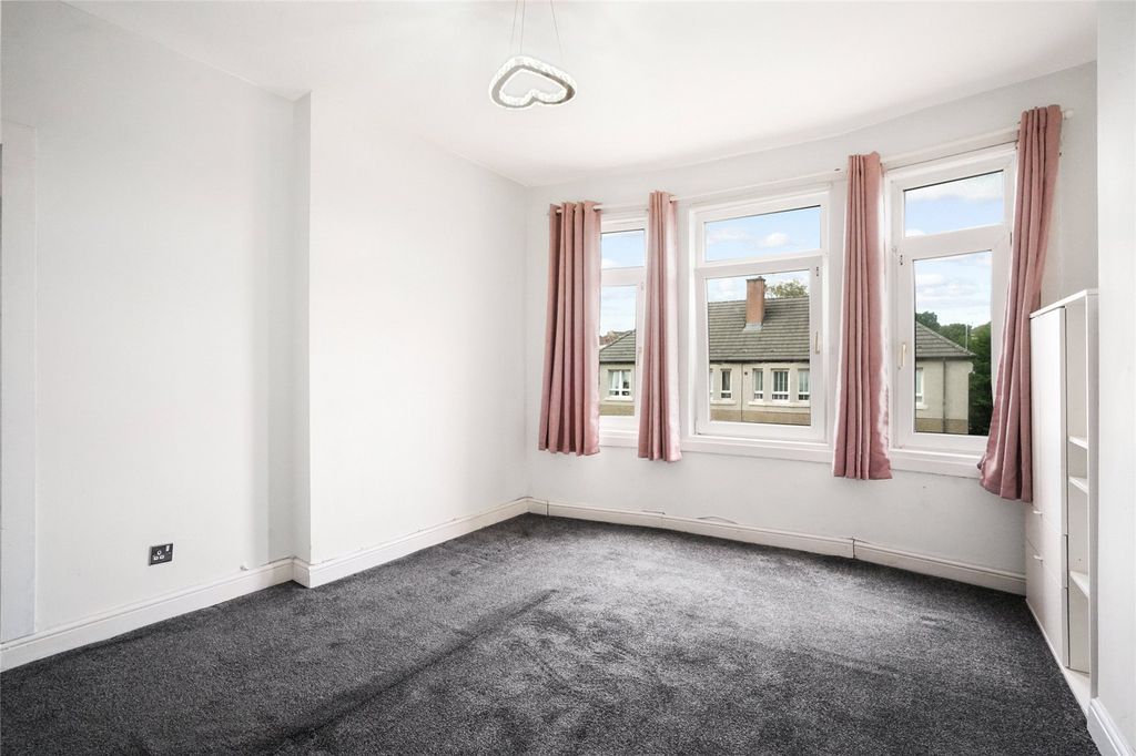 Property photo 2 of 13 2