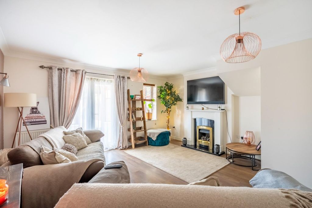 Property photo 2 of 17 Living Room