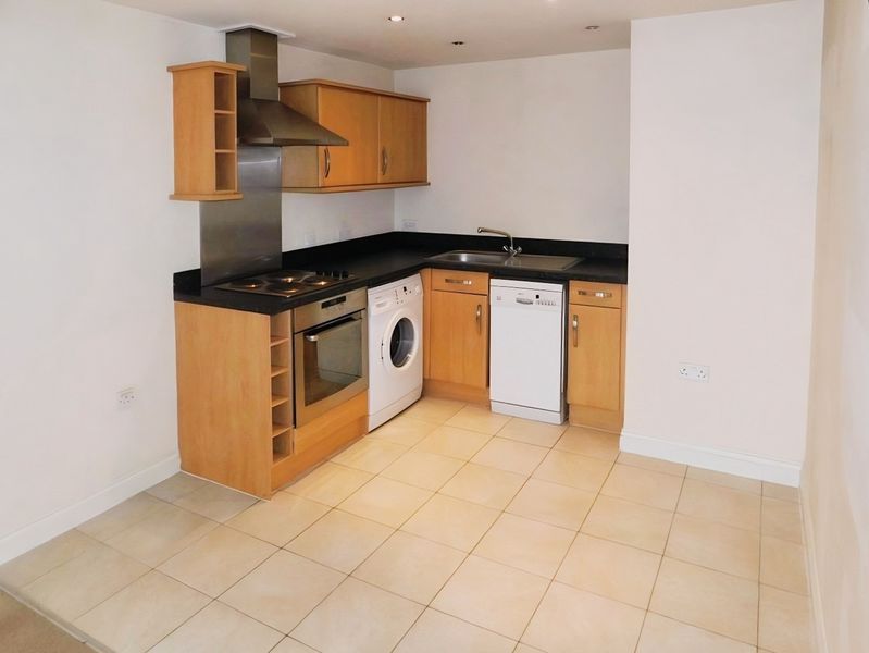 Property photo 3 of 7 Kitchen