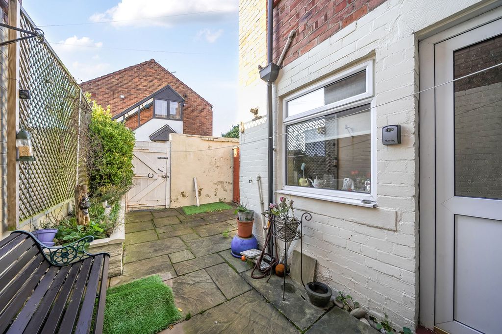 Property photo 3 of 16