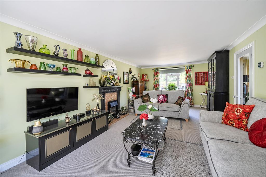 Property photo 2 of 21 1481748-13-6A3d286F20238.Jpg