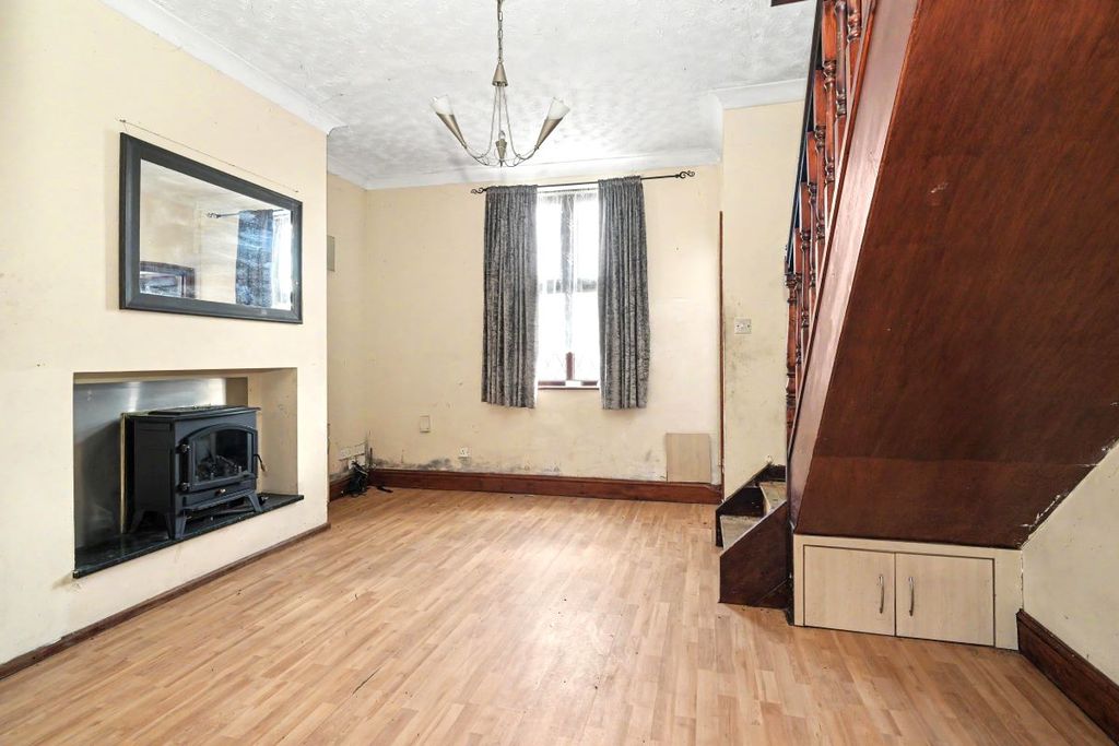 Property photo 2 of 13