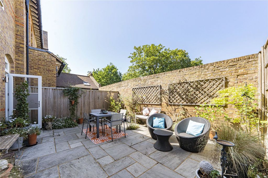 Property photo 2 of 17 Picture No. 8