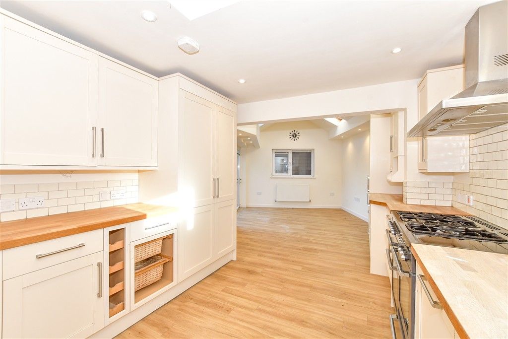 Property photo 2 of 12 Kitchen